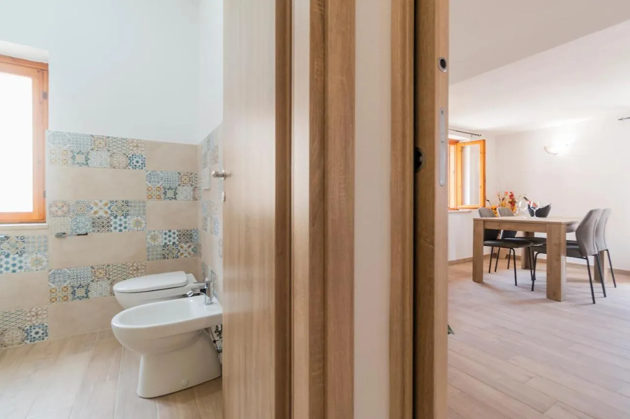 Uncle Leonard'S House Apartment Cala Gonone Italy